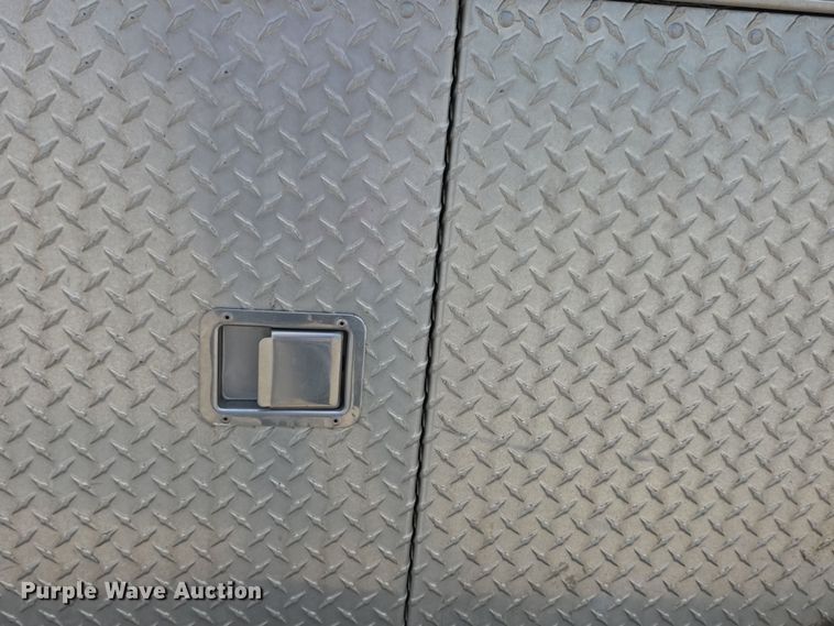 image for item EF3738 1979 Ford 7000 utility / service truck