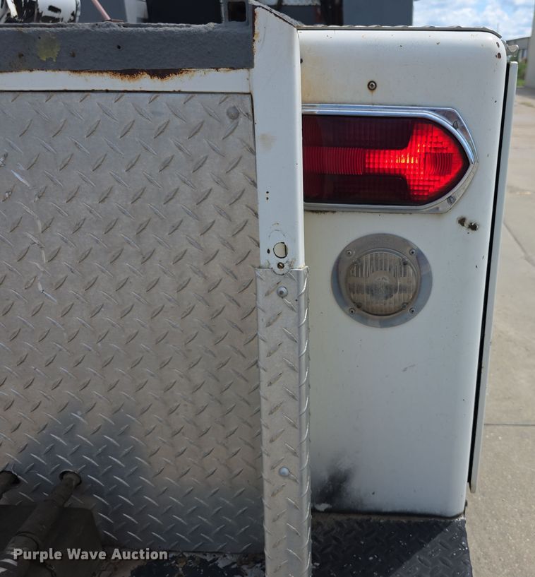 image for item EF3738 1979 Ford 7000 utility / service truck