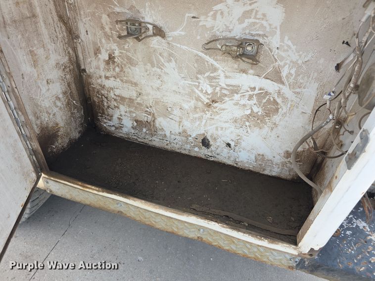 image for item EF3738 1979 Ford 7000 utility / service truck