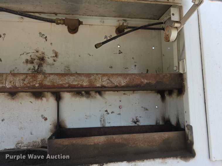 image for item EF3738 1979 Ford 7000 utility / service truck