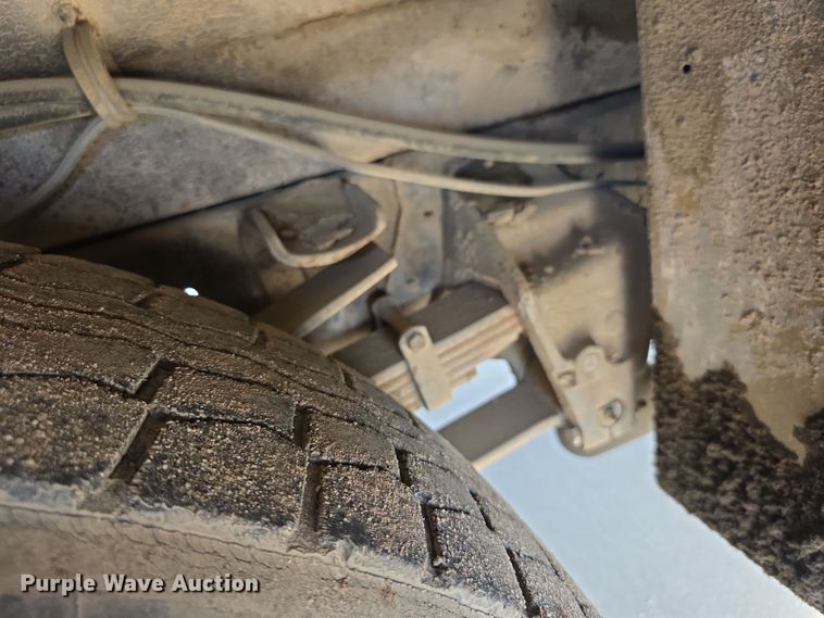 image for item EF3738 1979 Ford 7000 utility / service truck