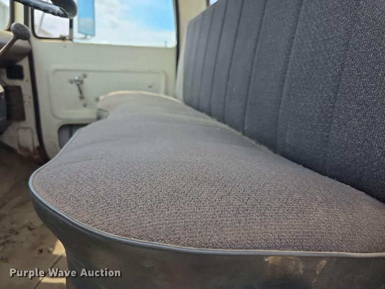 image for item EF3738 1979 Ford 7000 utility / service truck