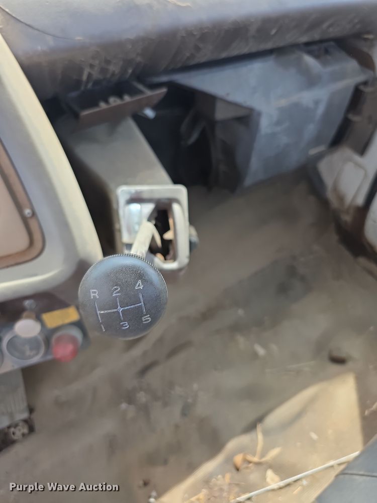 image for item EF3738 1979 Ford 7000 utility / service truck