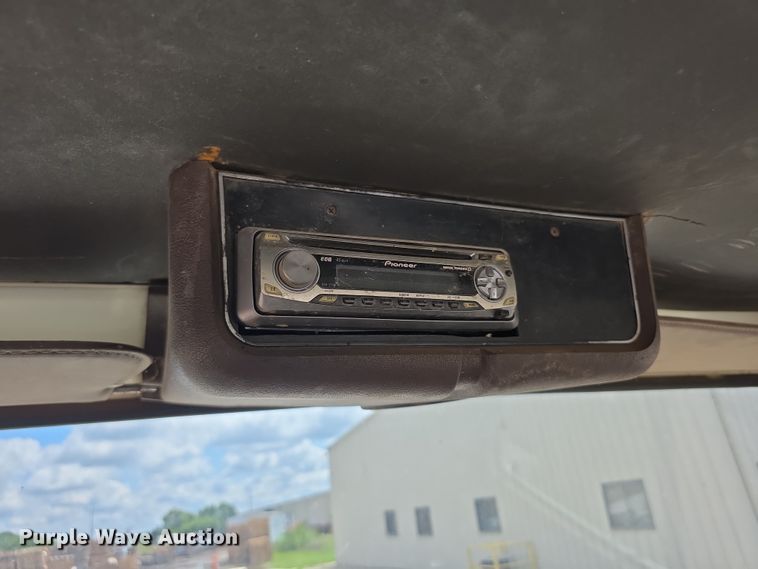 image for item EF3738 1979 Ford 7000 utility / service truck