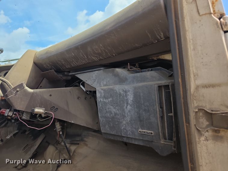 image for item EF3738 1979 Ford 7000 utility / service truck