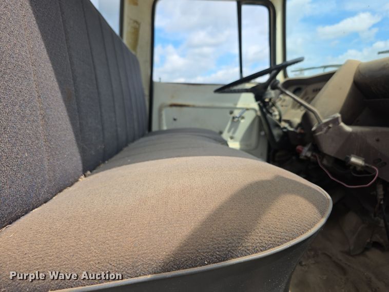 image for item EF3738 1979 Ford 7000 utility / service truck