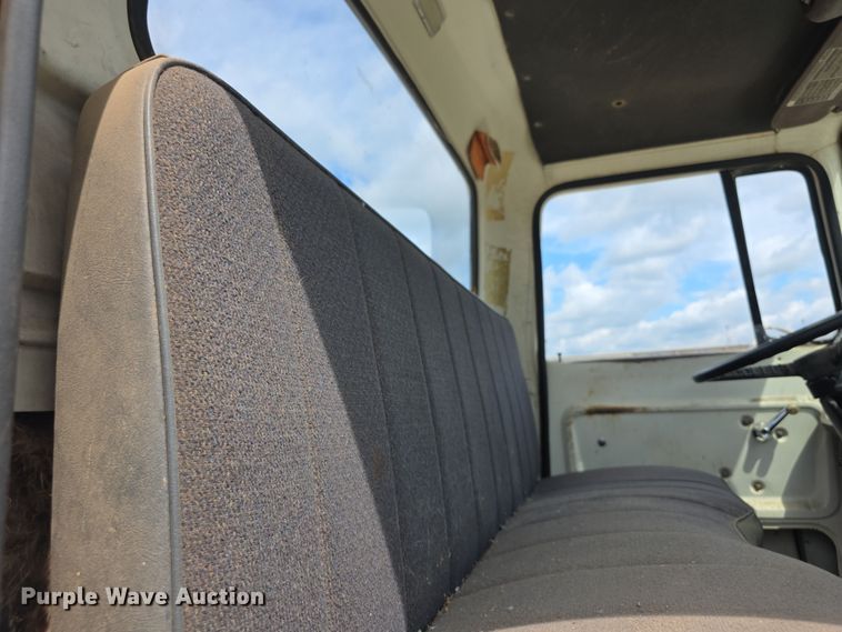 image for item EF3738 1979 Ford 7000 utility / service truck