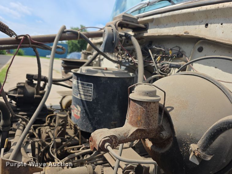 image for item EF3738 1979 Ford 7000 utility / service truck