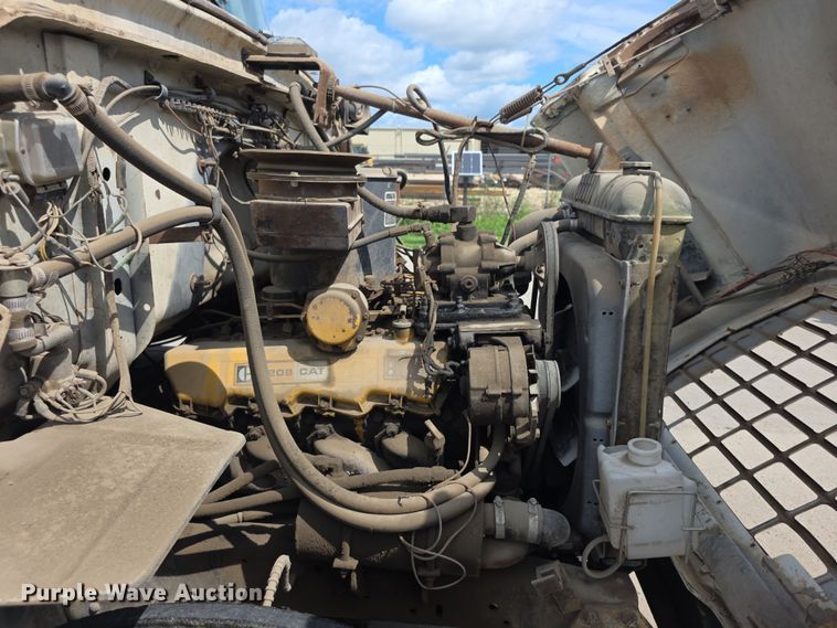 image for item EF3738 1979 Ford 7000 utility / service truck