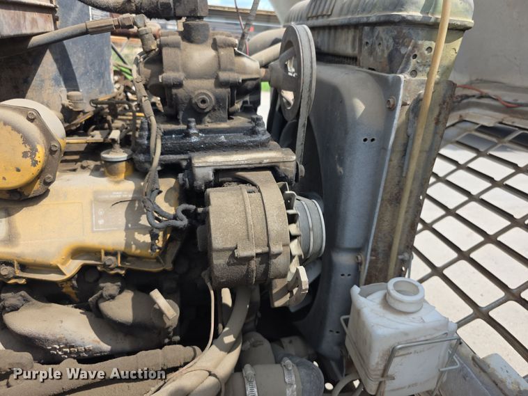 image for item EF3738 1979 Ford 7000 utility / service truck