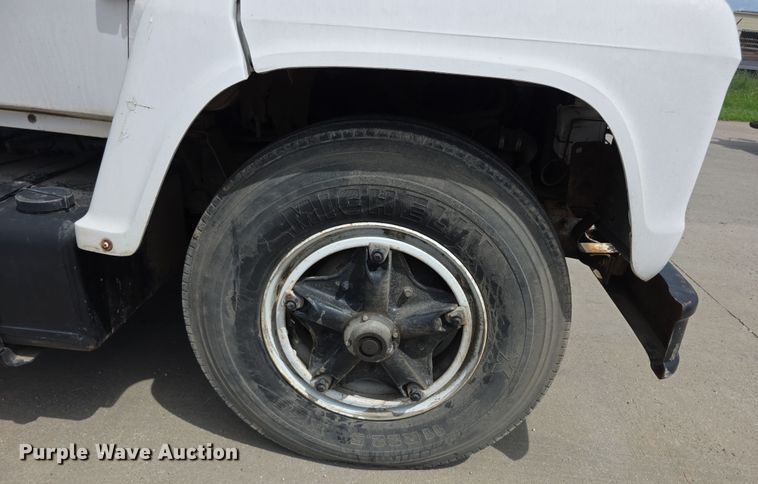 image for item EF3738 1979 Ford 7000 utility / service truck