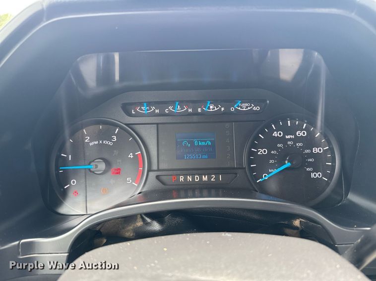 image for item EG6032 2017 Ford F350 Super Duty SuperCab pickup truck cab and chassis