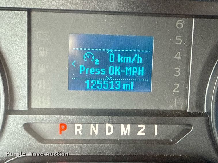 image for item EG6032 2017 Ford F350 Super Duty SuperCab pickup truck cab and chassis