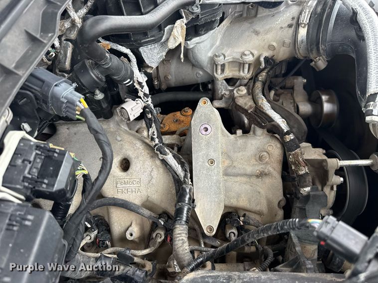 image for item EG6032 2017 Ford F350 Super Duty SuperCab pickup truck cab and chassis