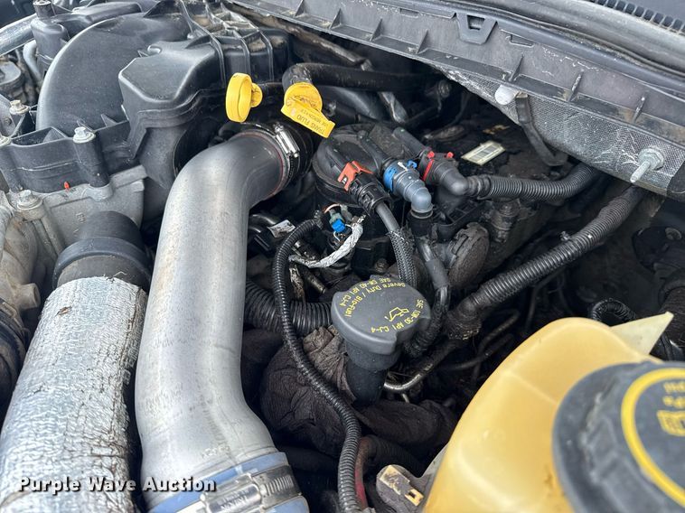 image for item EG6032 2017 Ford F350 Super Duty SuperCab pickup truck cab and chassis