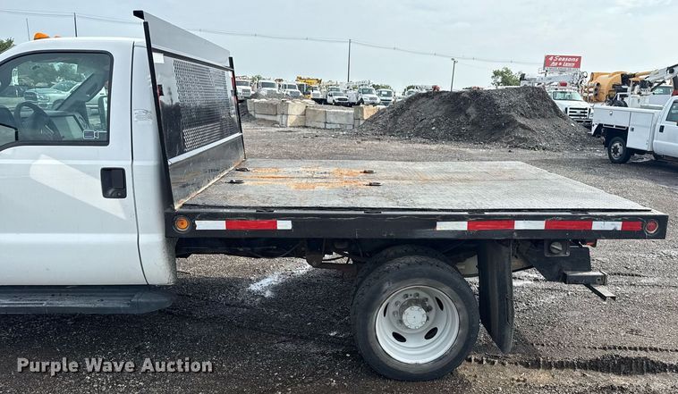 image for item EG6038 2011 Ford F450 Super Duty flatbed truck