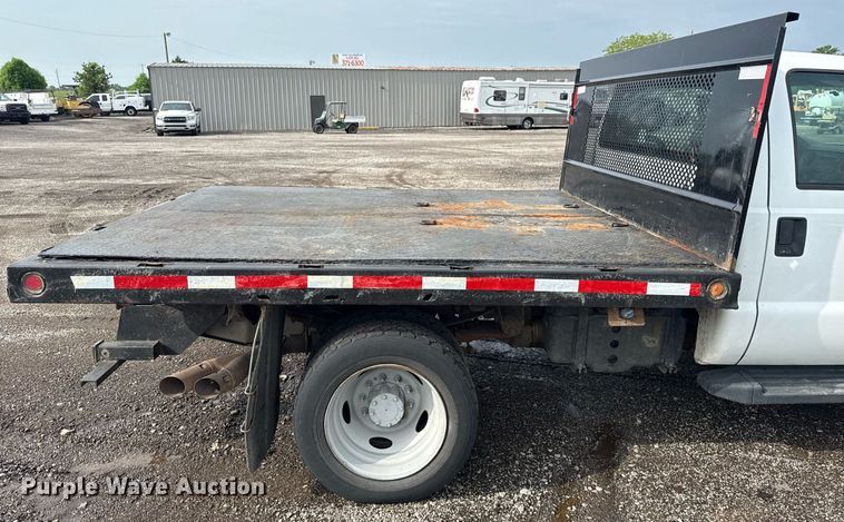 image for item EG6038 2011 Ford F450 Super Duty flatbed truck