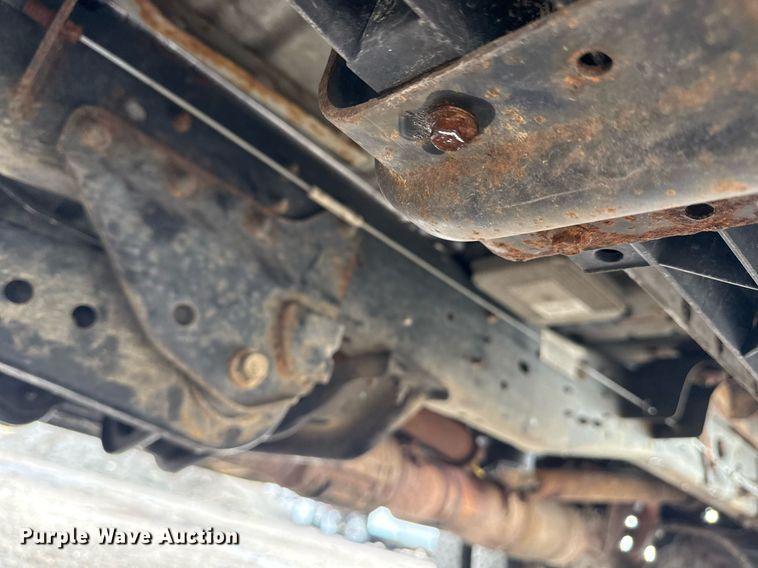 image for item EG6038 2011 Ford F450 Super Duty flatbed truck