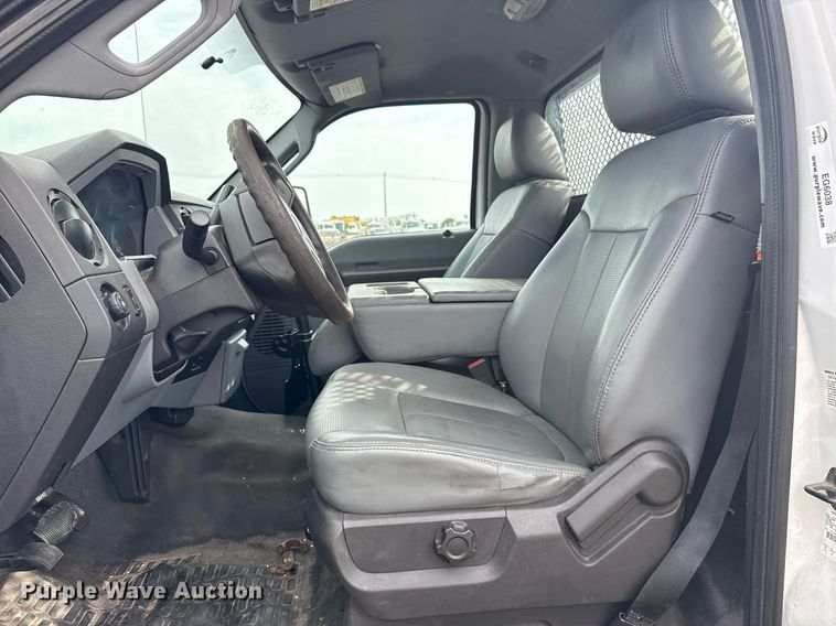 image for item EG6038 2011 Ford F450 Super Duty flatbed truck