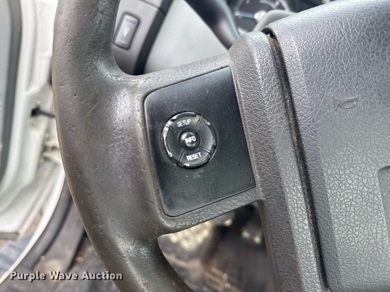 image for item EG6038 2011 Ford F450 Super Duty flatbed truck