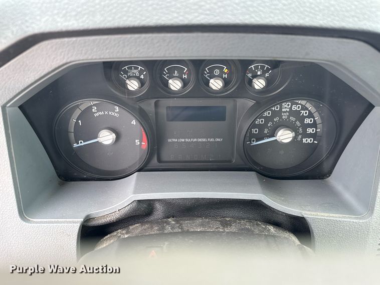 image for item EG6038 2011 Ford F450 Super Duty flatbed truck