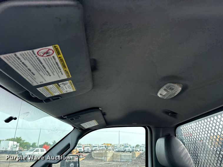 image for item EG6038 2011 Ford F450 Super Duty flatbed truck