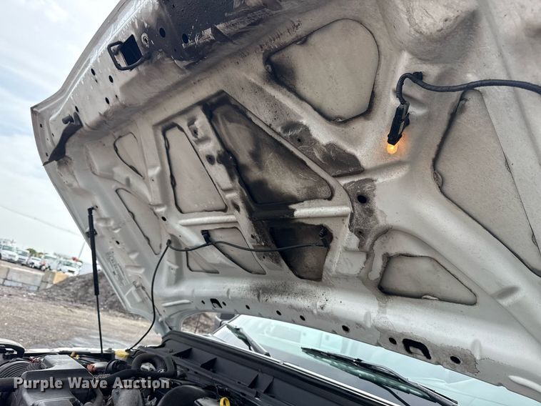 image for item EG6038 2011 Ford F450 Super Duty flatbed truck