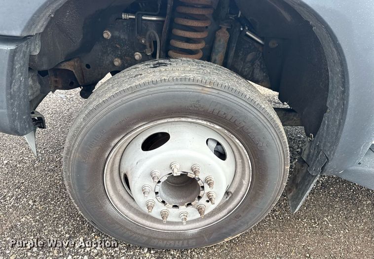 image for item EG6038 2011 Ford F450 Super Duty flatbed truck