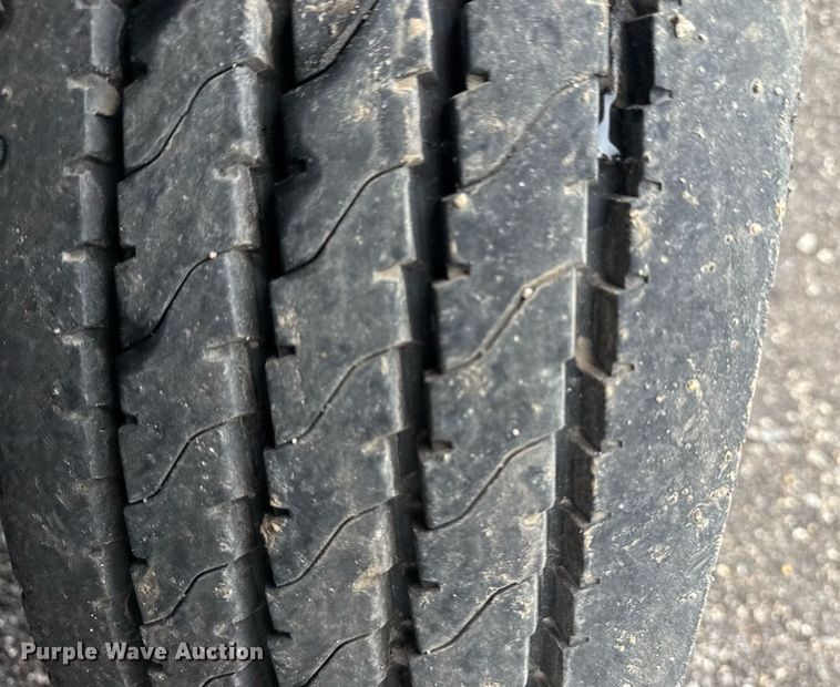 image for item EG6038 2011 Ford F450 Super Duty flatbed truck