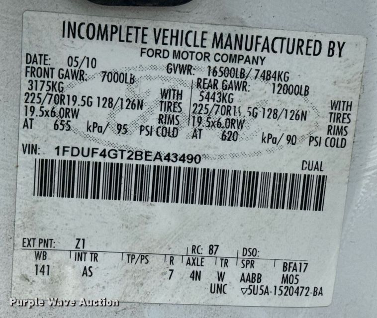 image for item EG6038 2011 Ford F450 Super Duty flatbed truck