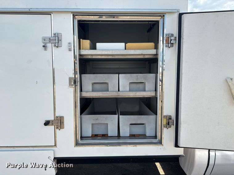 image for item EG6077 2019 Ford E450 Super Duty delivery truck