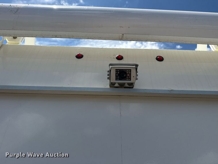 image for item EG6077 2019 Ford E450 Super Duty delivery truck