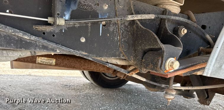 image for item EG6077 2019 Ford E450 Super Duty delivery truck