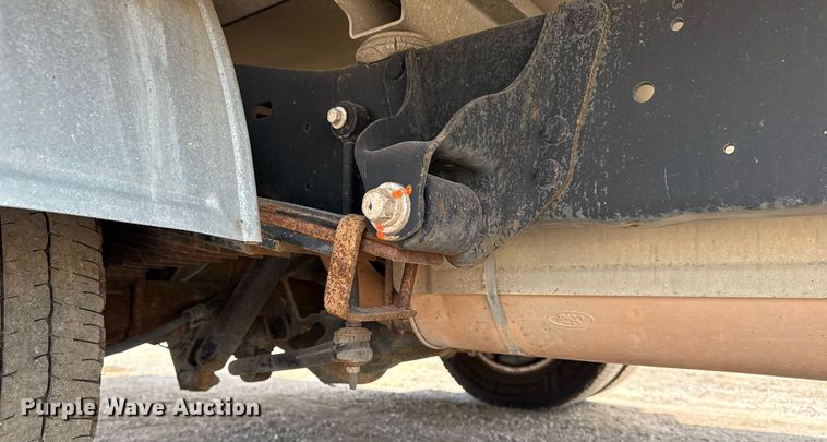 image for item EG6077 2019 Ford E450 Super Duty delivery truck