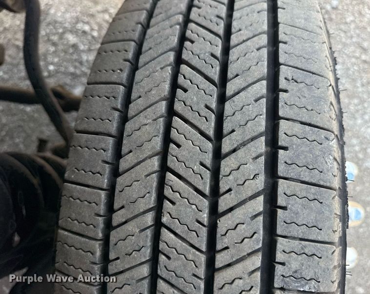 image for item EG6077 2019 Ford E450 Super Duty delivery truck