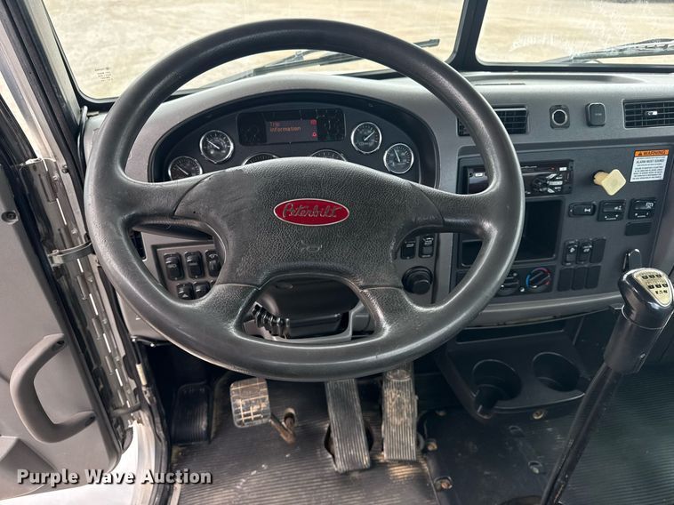 image for item EG6078 2014 Peterbilt 337 truck cab and chassis