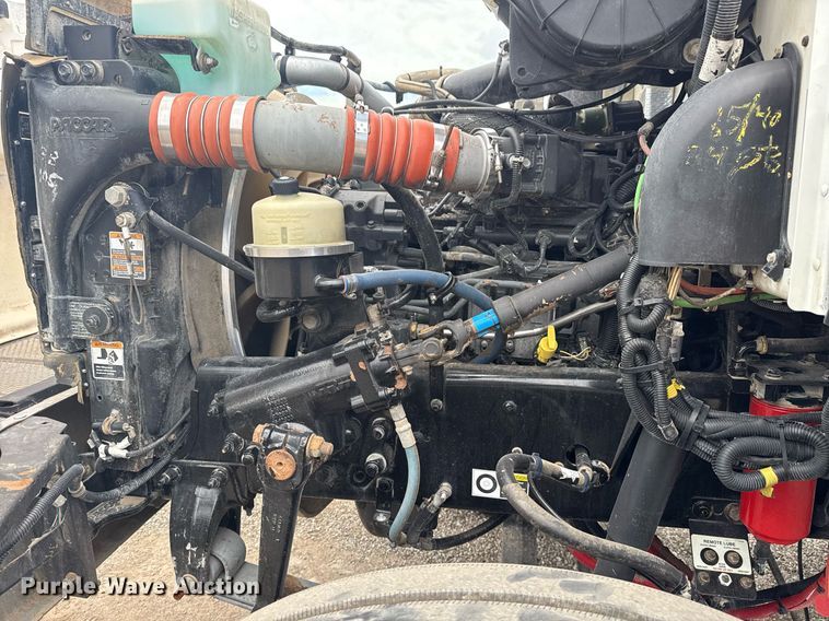 image for item EG6078 2014 Peterbilt 337 truck cab and chassis