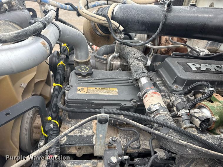 image for item EG6078 2014 Peterbilt 337 truck cab and chassis