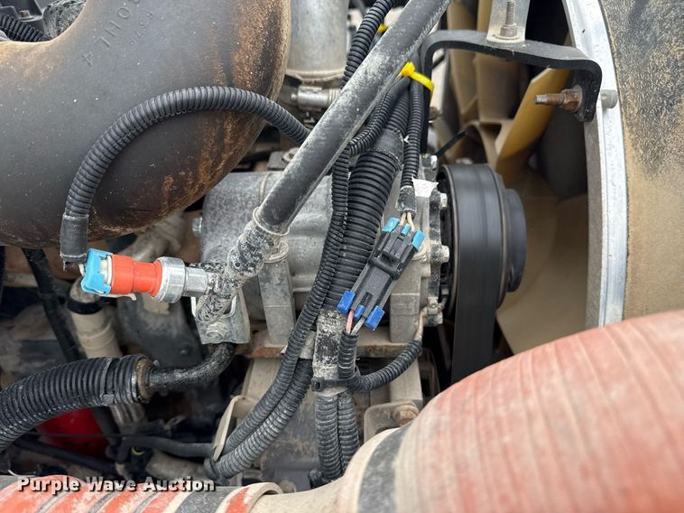 image for item EG6078 2014 Peterbilt 337 truck cab and chassis