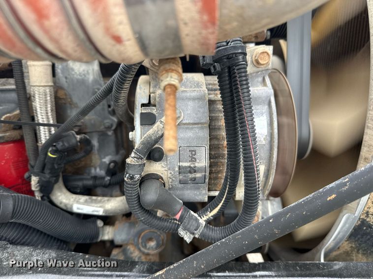 image for item EG6078 2014 Peterbilt 337 truck cab and chassis