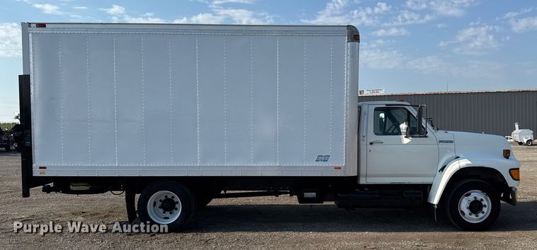image for item EG6081 1998 Ford F800 box truck