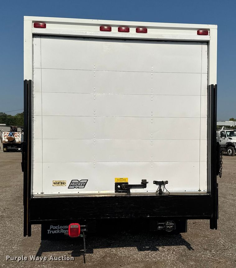 image for item EG6081 1998 Ford F800 box truck