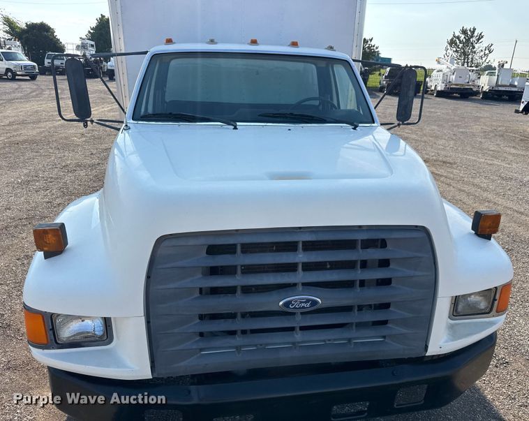 image for item EG6081 1998 Ford F800 box truck