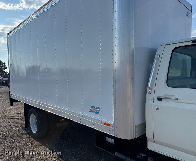 image for item EG6081 1998 Ford F800 box truck