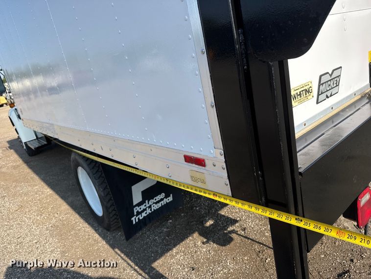 image for item EG6081 1998 Ford F800 box truck