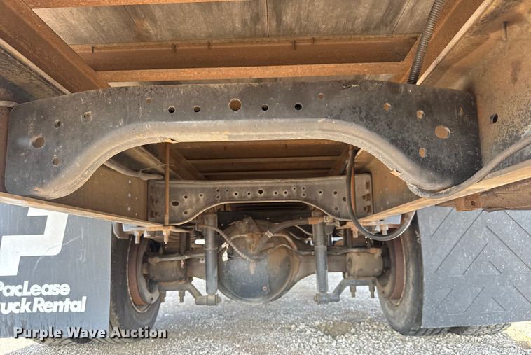 image for item EG6081 1998 Ford F800 box truck