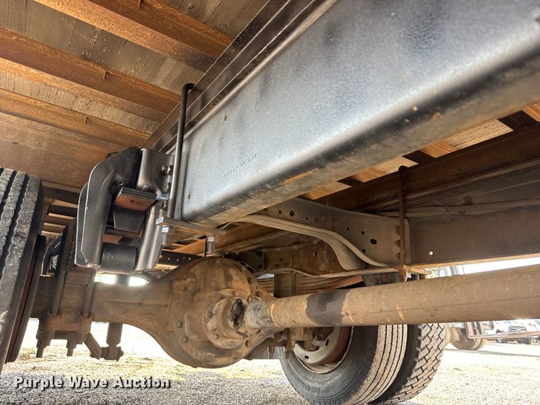 image for item EG6081 1998 Ford F800 box truck