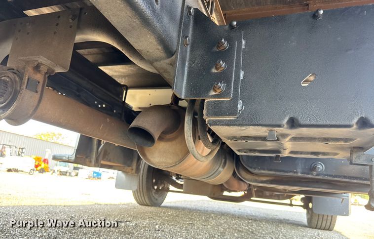 image for item EG6081 1998 Ford F800 box truck