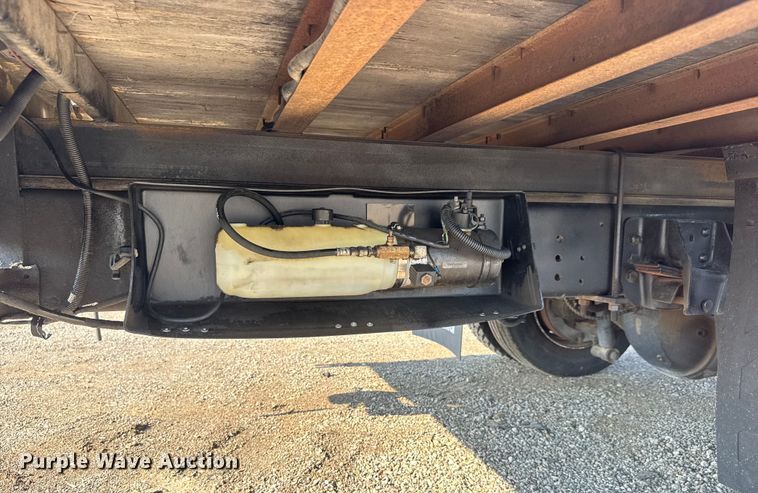 image for item EG6081 1998 Ford F800 box truck