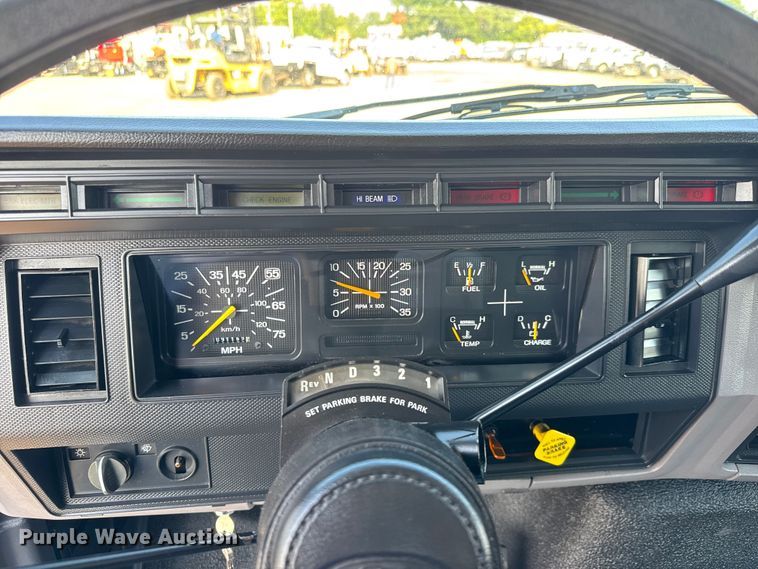 image for item EG6081 1998 Ford F800 box truck